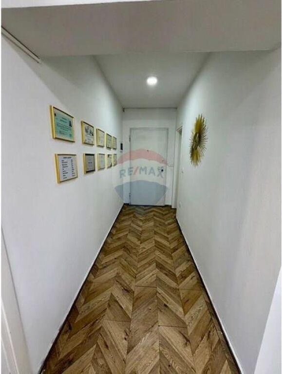 *ATTIVITÀ ESTETICA IN VENDITA, COMUNE DI PARIGI*