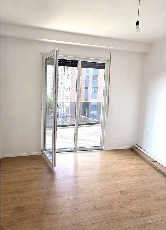 Apartament 2+1+2 Tualete, me Qira në Don Bosco, Tiranë