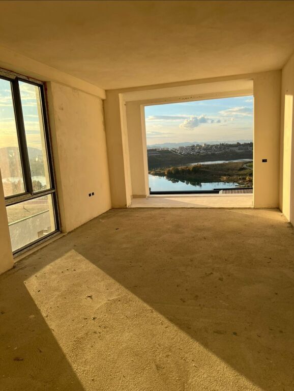 Apartment 2+1 for sale at Liqeni i Farkes