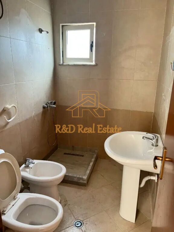 🏡 Jepet me qera apartament 2+1 + Aneks + Ballkon – Ish Fusha Aviacionit