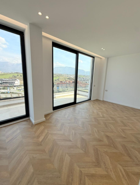 🏡 Vilë Luksoze me Pishinë për Shitje – Mjull Bathore, pranë Tirana East Gate