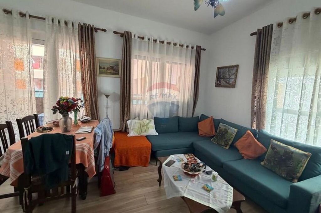 Shitet Apartament 2+1 tek Kompleksi Mangalem ID: 530551001-396