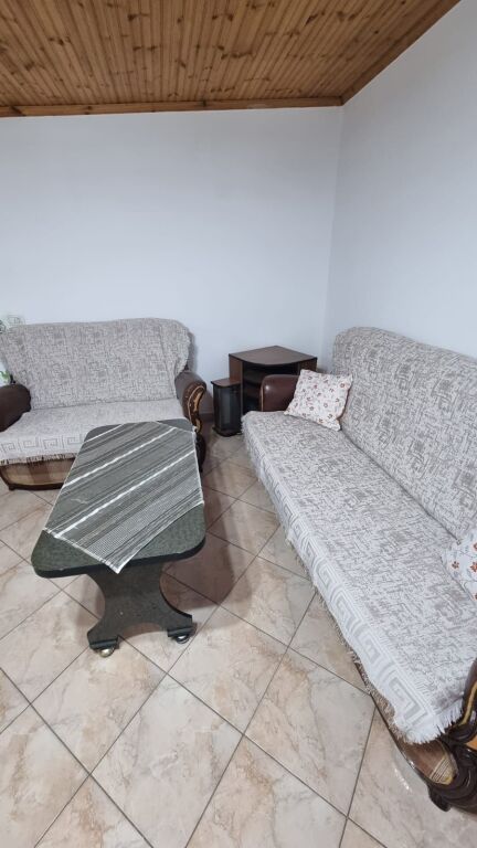 Jepet me qira apartament 1+1 , 400 € ,Don Bosko