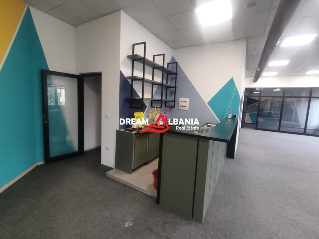 Locale Commerciale in Affitto vicino al Complesso Arlis (ID 42611411)