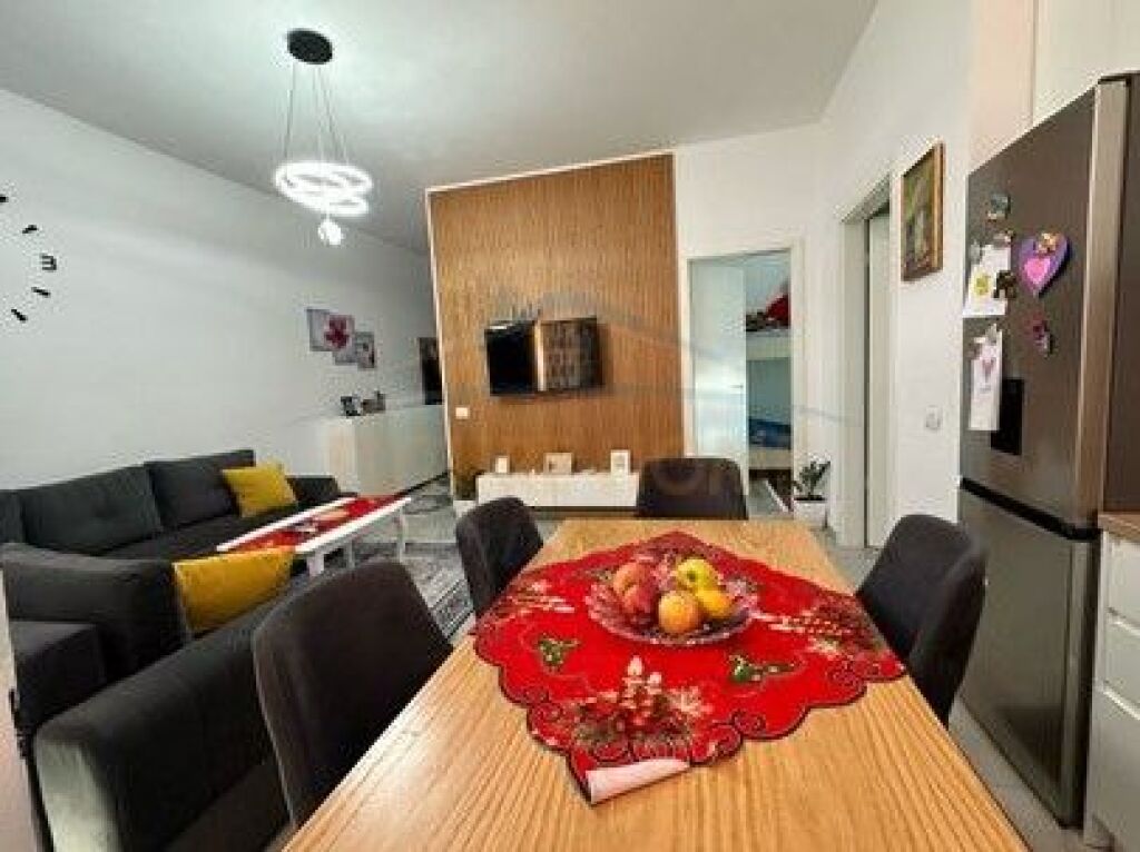 For sale, 2+1 Apartment, Mangalem Complex, Tirana.