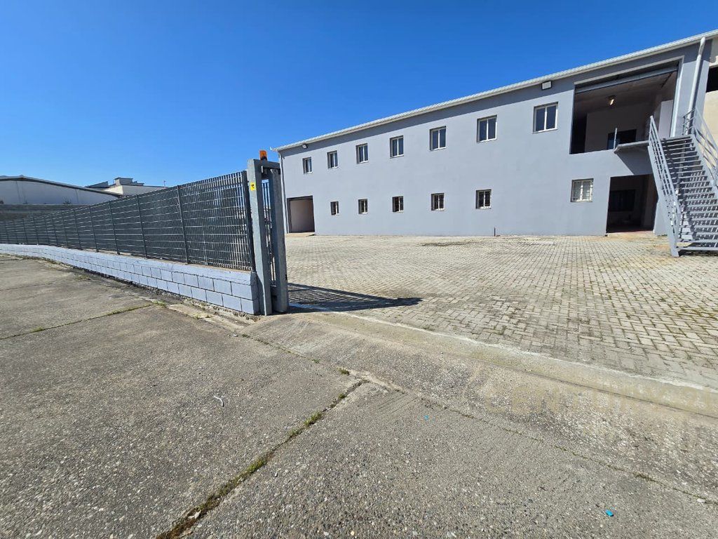 Magazinë 2-katëshe me qira – Shkozet, Durrës , vendndodhje strategjike për biznes, prane portit dhe autostrades !!!