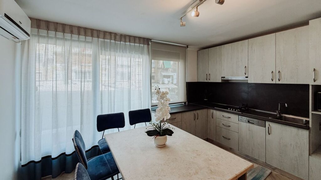 🏡 Apartament modern 2+1 + garderobë me qira në Qendër krahu i (Myslym Shyri)