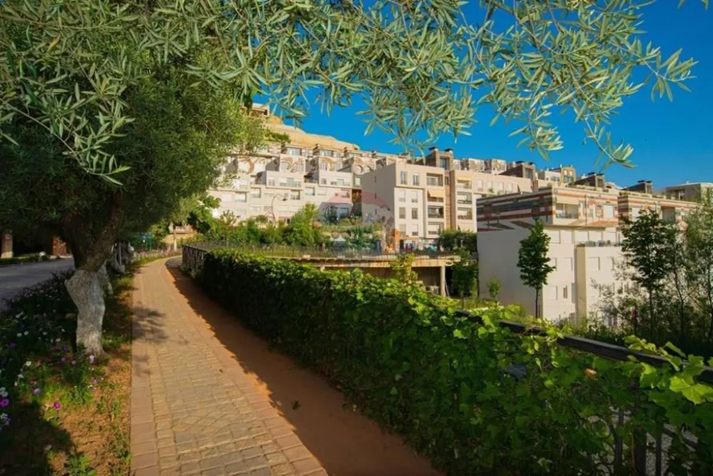 Tripleks - Për Shitje - Kodra e Diellit, Tiranë(ID: 530581010-78)