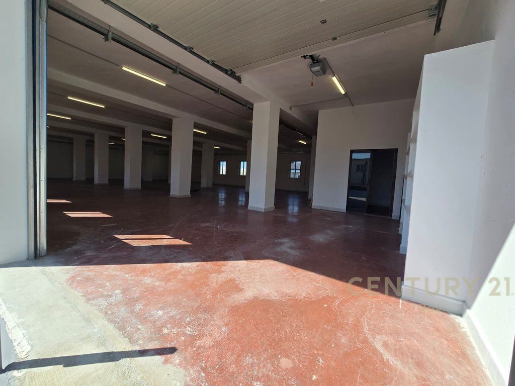 Magazinë 2-katëshe me qira – Shkozet, Durrës , vendndodhje strategjike për biznes, prane portit dhe autostrades !!!