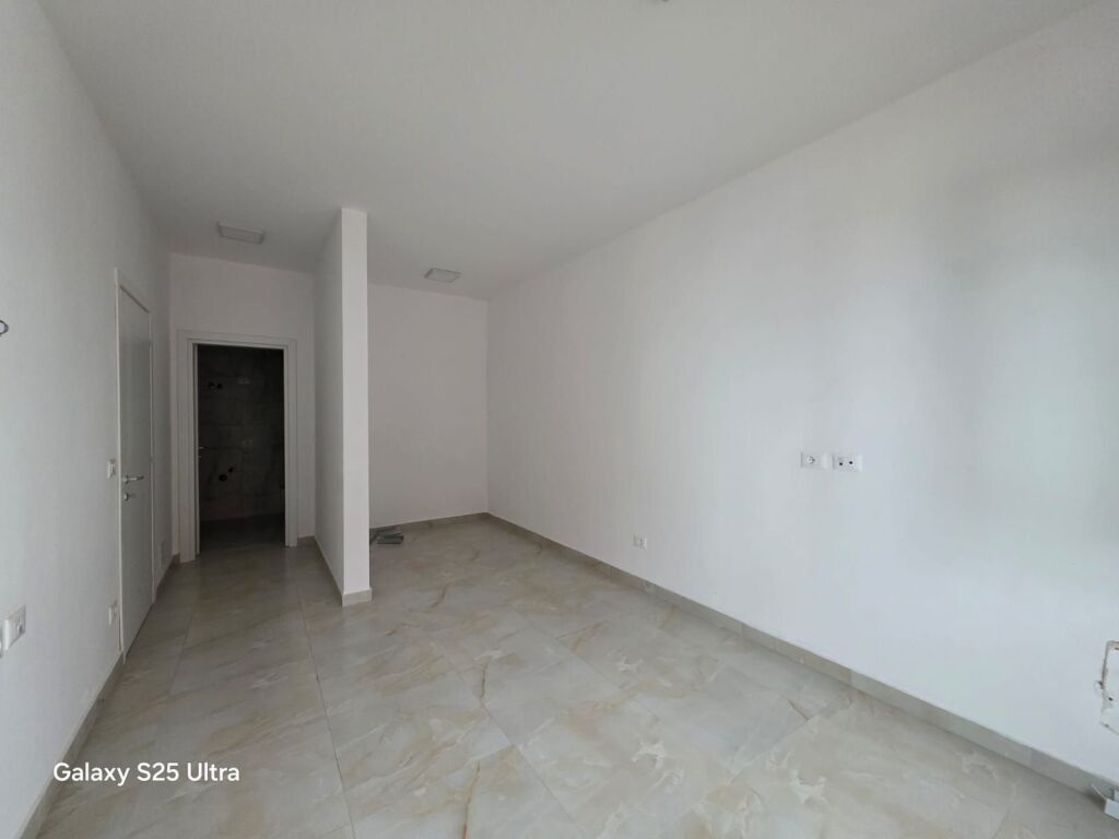 Affittasi ufficio 2+1+2