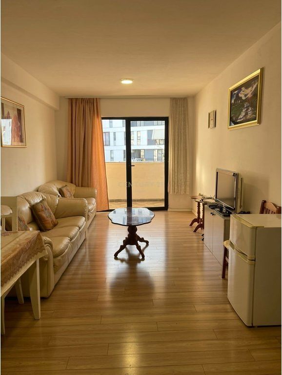 Shitet apartament 3+1+2 tek 5 Maji 205,000 € Sip. Totale  149m2
