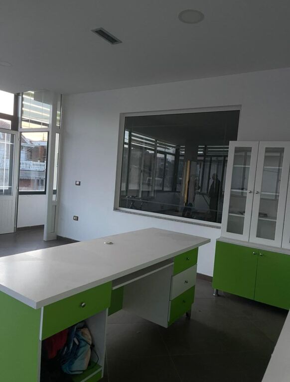 Ambient biznesi me qera – Spitallë, Durrës