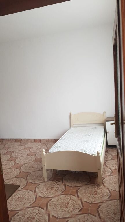 Apartament 1+1  me qera - 5 Maj, rruga Lucie Miloti