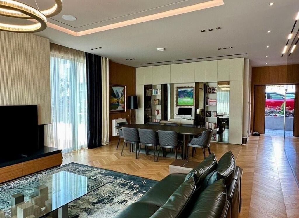 🏡 Vilë 3-Katëshe për Shitje – Mandarin Residence