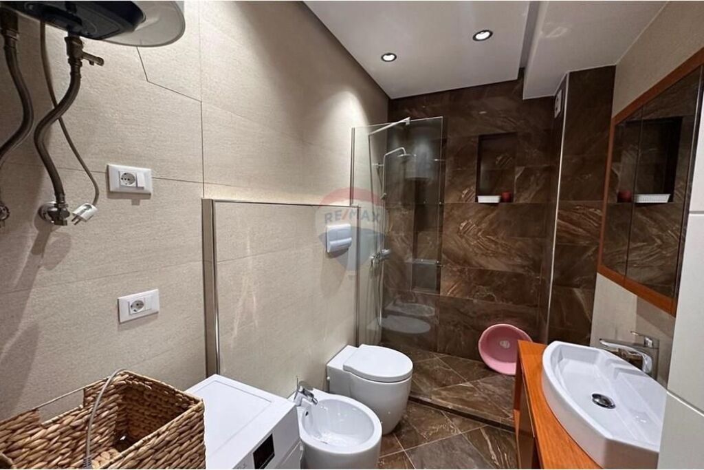 Apartament 2+1+2 per shitje , Selvia