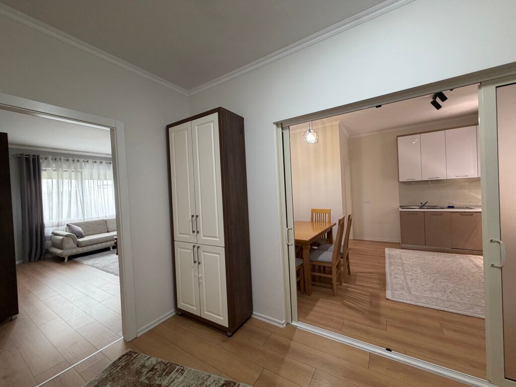 Apartament 2+1+Parkim me qera tek Kopshti Botanik