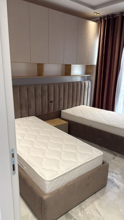 🏡 Apartament në shitje – Mali i Robit, Golem