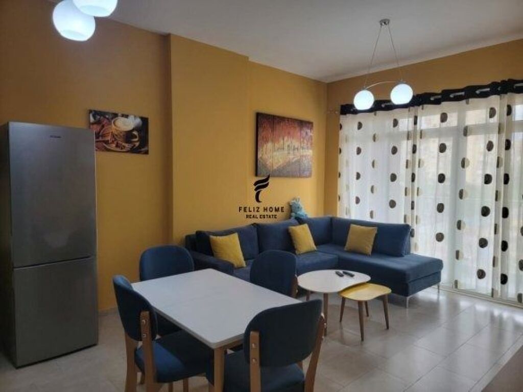 APARTAMENT ME QERA 1+1 RRUGA E KAVAJES 55.000 LEKE FH-64650