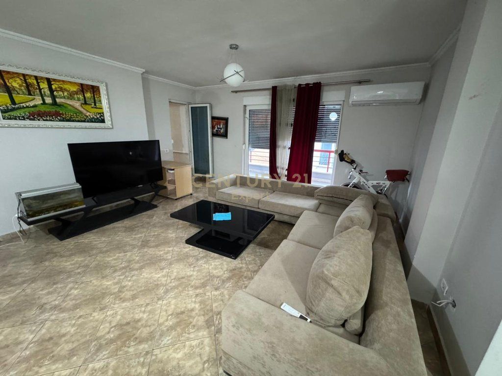 SHITET APARTAMENT 2+1+GARDEROBË – KOMPLEKSI COLOMBO 2, LIQENI I THATË