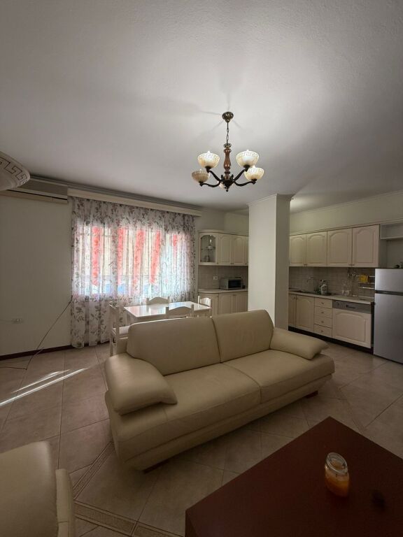 Apartment 2+1, Bllok!