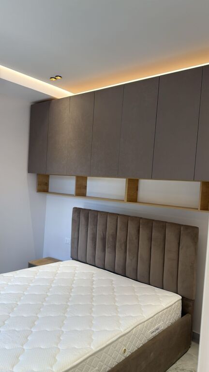 🏡 Apartament në shitje – Mali i Robit, Golem