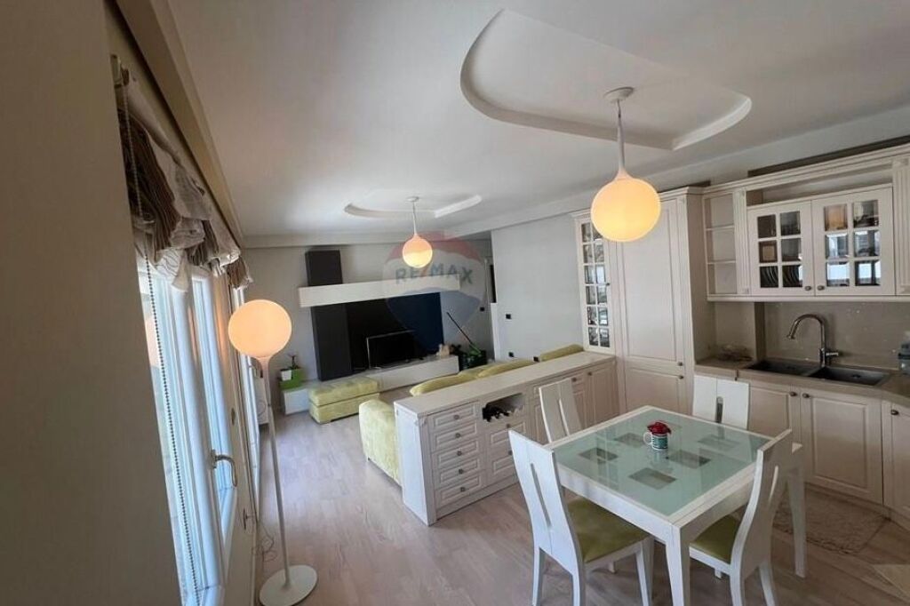 Duplex per shitje me pamje nga Liqeni i Thate ID: 530181095-240