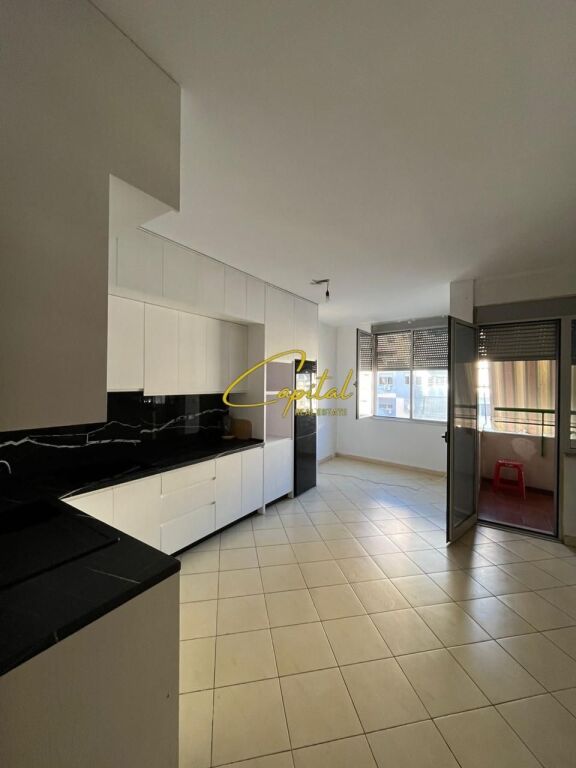 IN VENDITA APPARTAMENTO 2+1 VIA DIBRA 33.000.000 LEKE