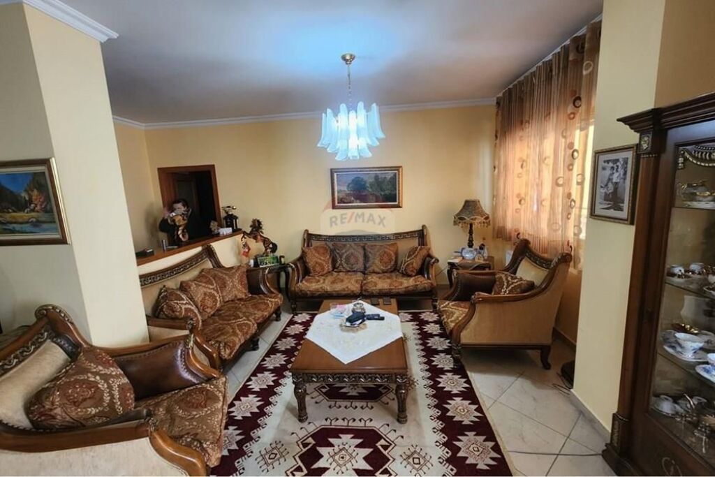 Apartament 3+1+2 ne shitje , Komuna e Parisit