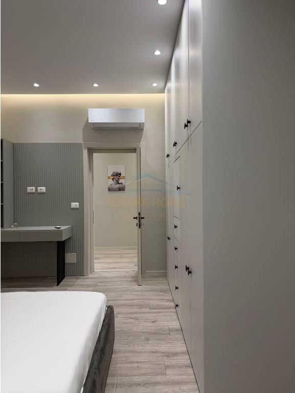 Qera, Vile 4-katëshe, Liqeni I Thatë, Tiranë