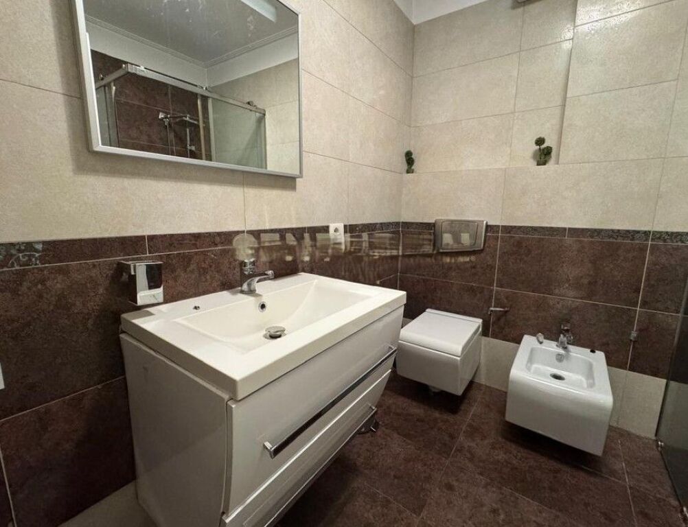 Shitet apartament 1+1 te Liqeni i thatë