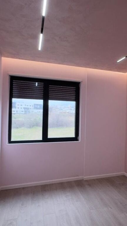 Zyrë &amp; Apartament- Për Qira - Liqeni I Thatë, Tiranë