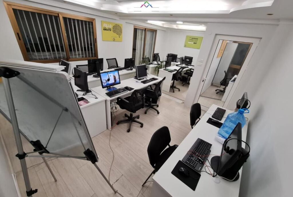 Zyre me Qera tek Blloku (ID BZ2871) Tirane