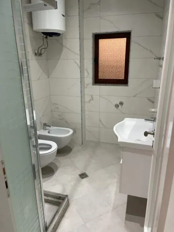 Entrance 3+1+2 for rent in Student City