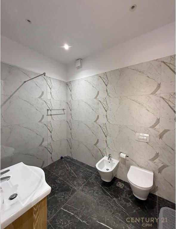 Apartment 2+1+2 bathrooms for rent at Delijorgji Complex.