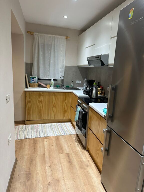 Apartament me qira tek Rruga Fortuzi