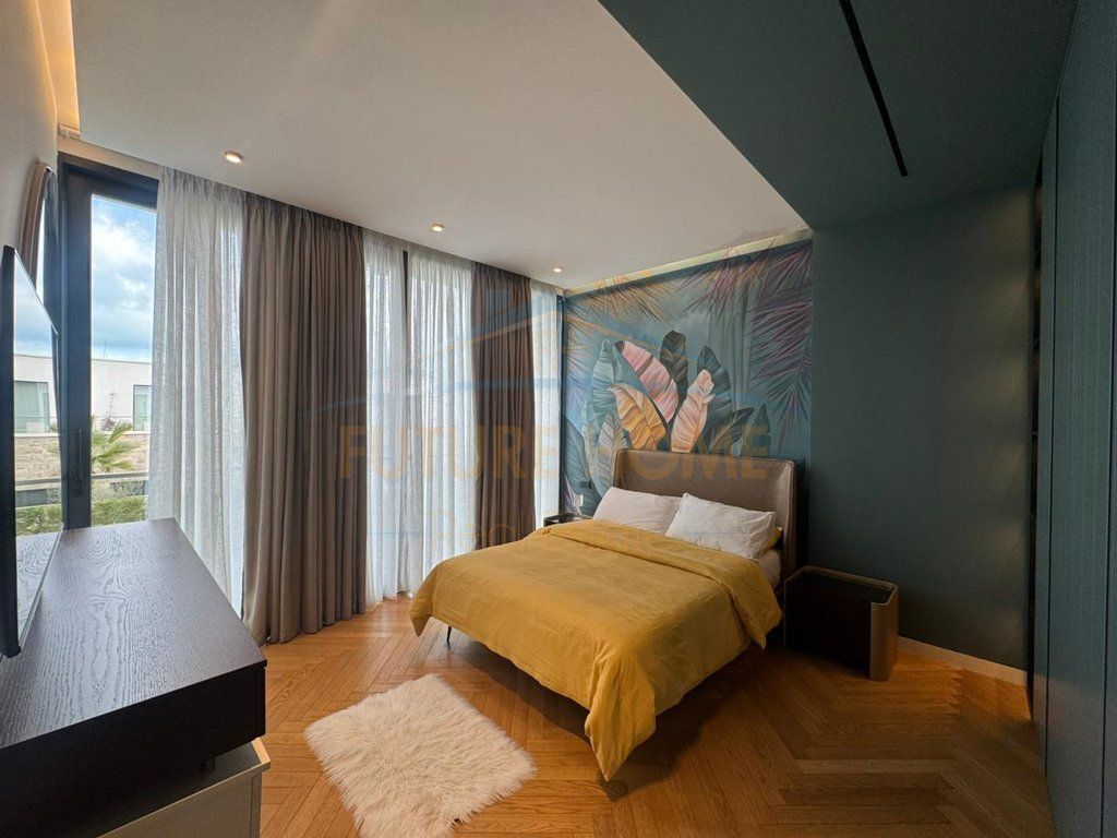 Shitet, Vilë e Bashkangjitur, "San Pietro Residence", Gjiri I Lalzit