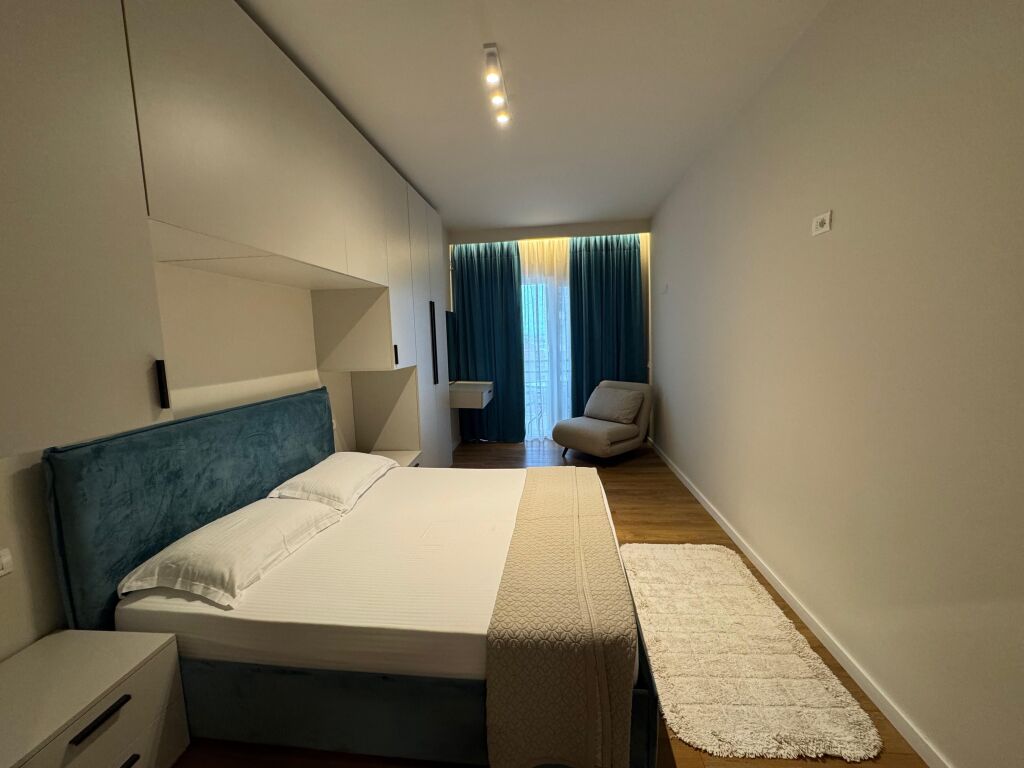 Jepet apartament me qera 1+1