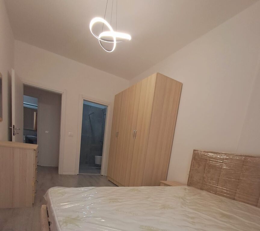 Jepet me qira 2+1+2 ISH DOGANA 700 mije leke