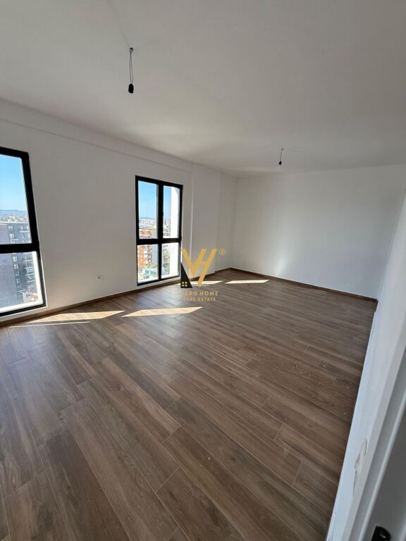 OFFICE 81 M2 FOR RENT NEAR THE PHARMACY 10 520 EURO