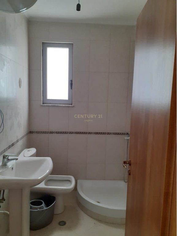 Shitet Apartament 2+1+2 Tualete + 1 Ballkon 183,340 € Sip. Totale  107m2