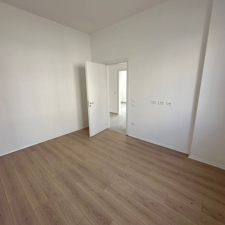 🏡 Vilë Luksoze 3-Katëshe për Shitje – Collina Verde, pranë TEG ✨