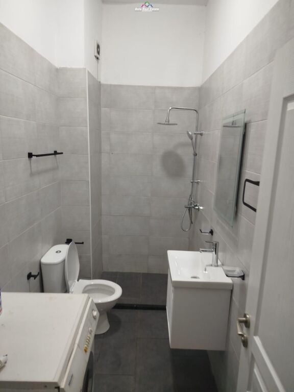 Apartament Me Qera 1+1 tek Kompleksi Golden Park (ID B210881) Tirane.
