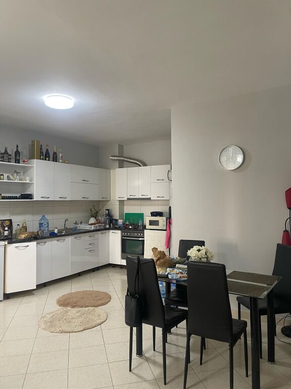 📌 Unaza re ( afer bar caffe Artisti ) Astir