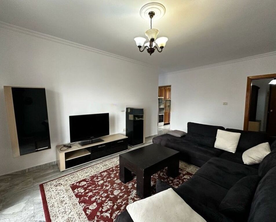 Jepet me qira apartament 2+1 në Rr. Dritan Hoxha, Laprakë|