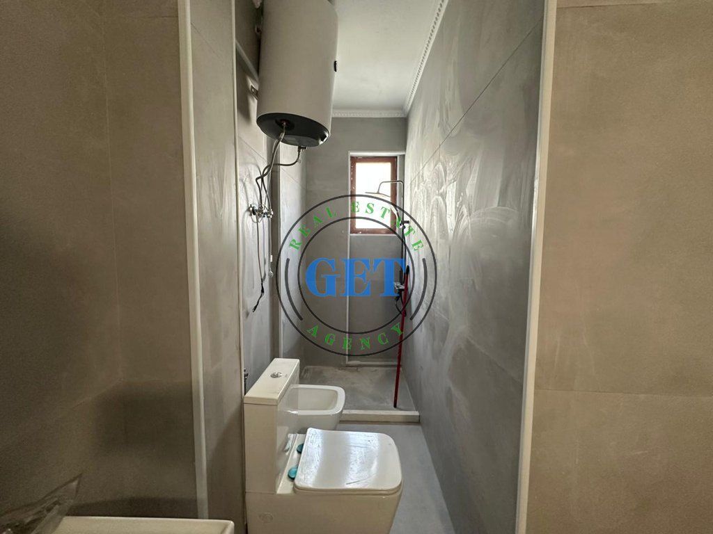 Shitet Apartament 1+1,Pranë Pelikanit, Plazh Durrës