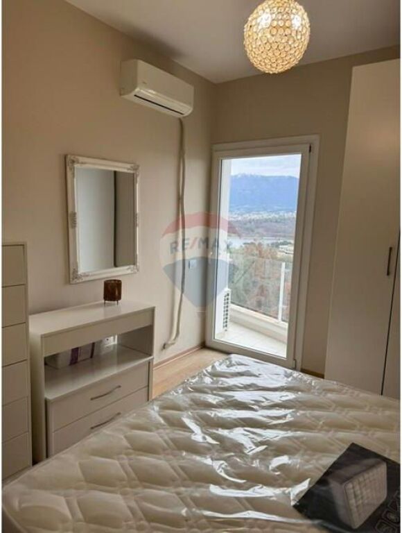 Apartament me qira 2+1+2 tek Kopshti Botanik