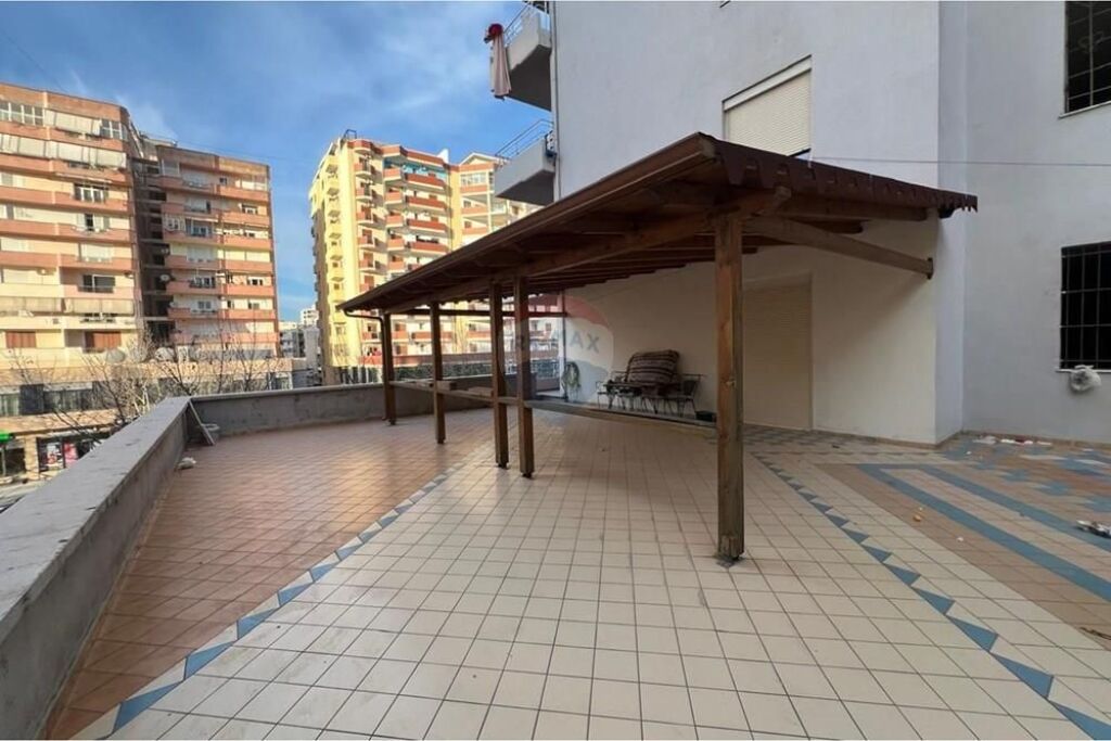 🏡 Apartament 2+1 për Shitje –Porti, Vlorë