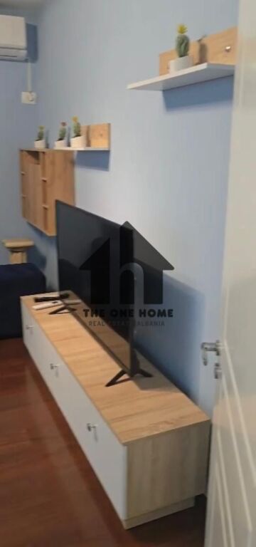 Qera 1+1 prane Zogut Zi - Arredim Bashkohor.