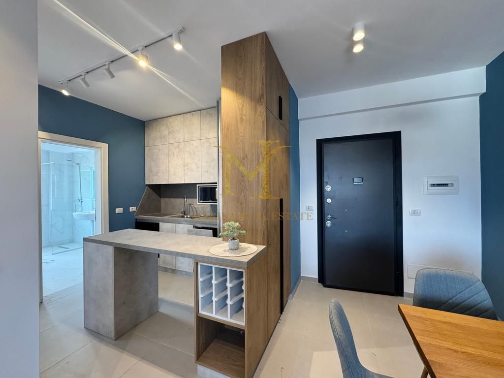 Apartament 2+1 më pamje deti për qira në Golem. Pallat dhe apartament i ri