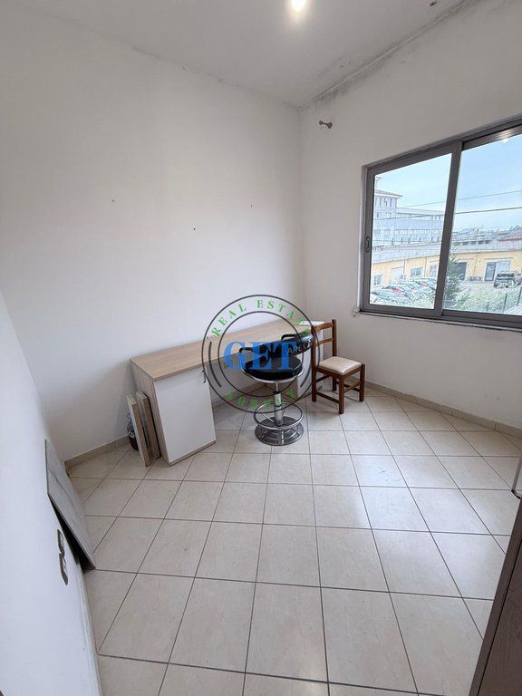 Jepet me qira, Apartament 3+1,Shkozet, Durrës.